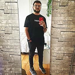 XxBYONExX